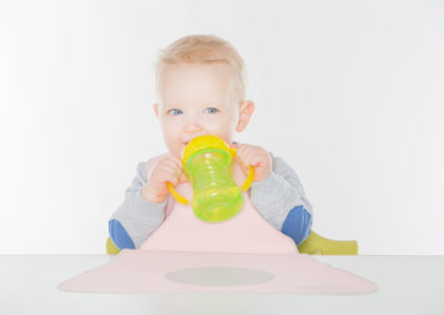 Lätzchen von LaLatz in rosa mit grau, kinderlätzchen